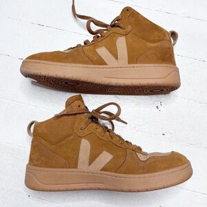 Veja V-15 Nubuck High-Top Sneakers Camel Desert Brown Size 40 EUC Worn Once!